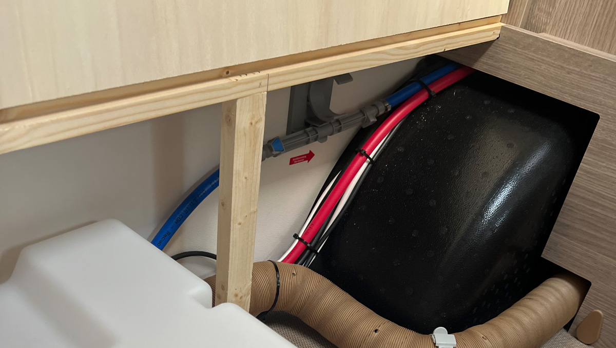 Wasserfilter im Wohnwagen gefiltertes Trinkwasser